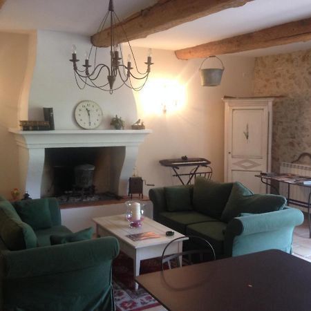 L'Abri Du Poete Bed & Breakfast Besse-sur-Issole Dış mekan fotoğraf