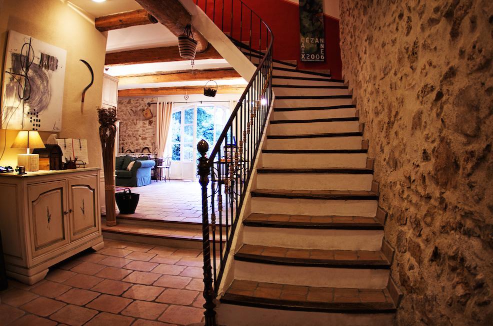 L'Abri Du Poete Bed & Breakfast Besse-sur-Issole Dış mekan fotoğraf