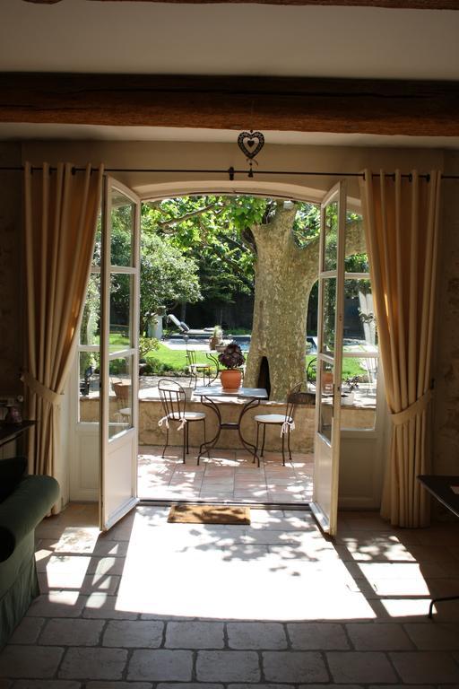 L'Abri Du Poete Bed & Breakfast Besse-sur-Issole Dış mekan fotoğraf