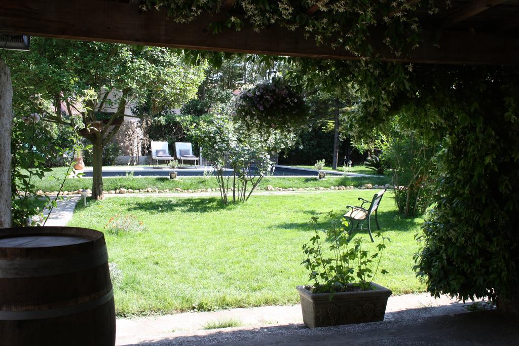 L'Abri Du Poete Bed & Breakfast Besse-sur-Issole Dış mekan fotoğraf