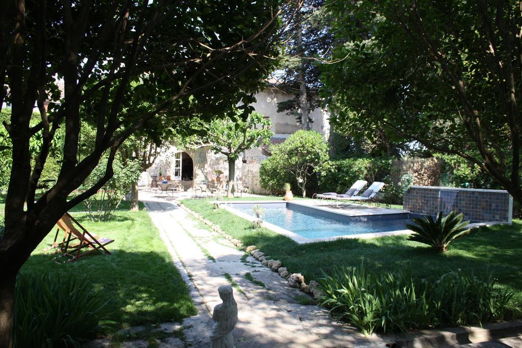 L'Abri Du Poete Bed & Breakfast Besse-sur-Issole Dış mekan fotoğraf