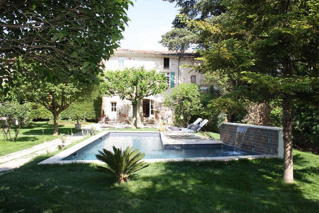 L'Abri Du Poete Bed & Breakfast Besse-sur-Issole Dış mekan fotoğraf