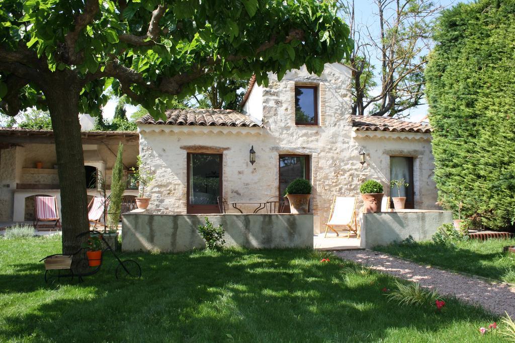 L'Abri Du Poete Bed & Breakfast Besse-sur-Issole Dış mekan fotoğraf