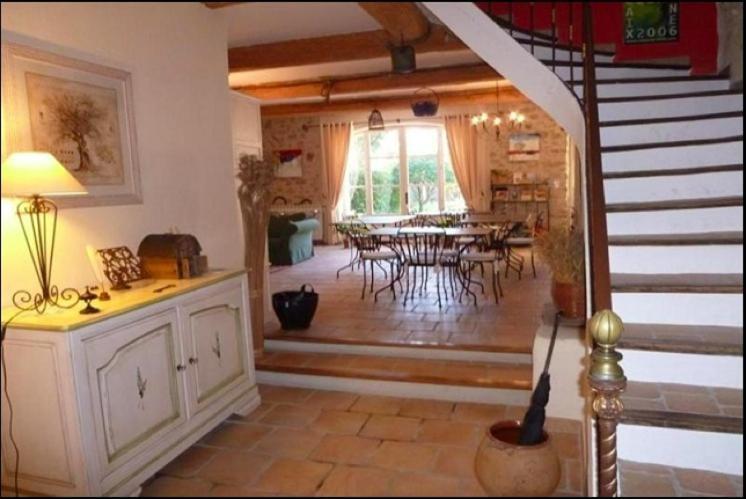 L'Abri Du Poete Bed & Breakfast Besse-sur-Issole Dış mekan fotoğraf
